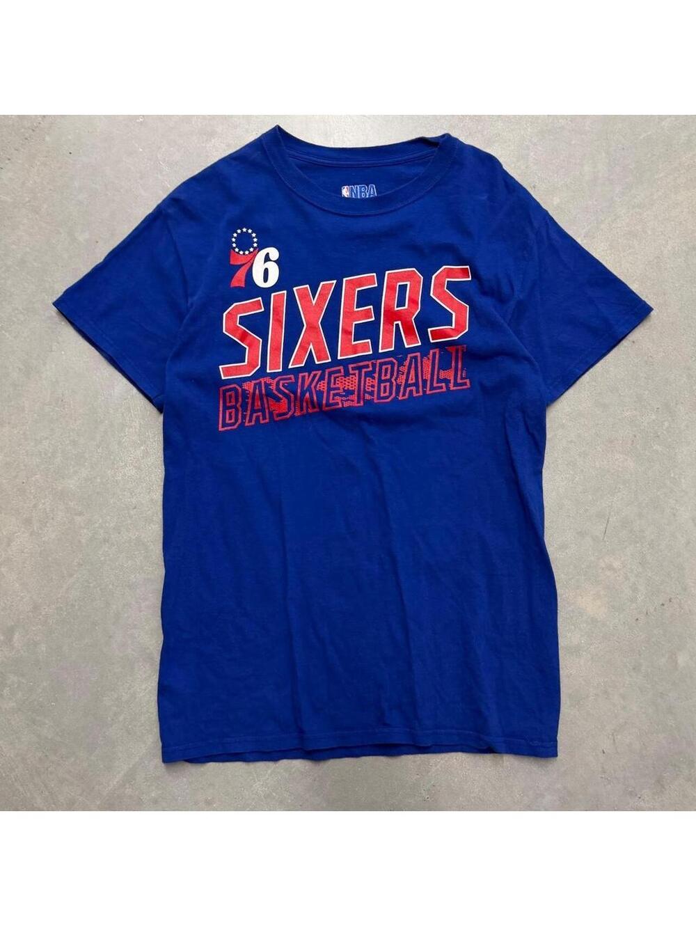 2000s Philadelphia 76ers NBA Blue Graphic T Shirt Sized Small